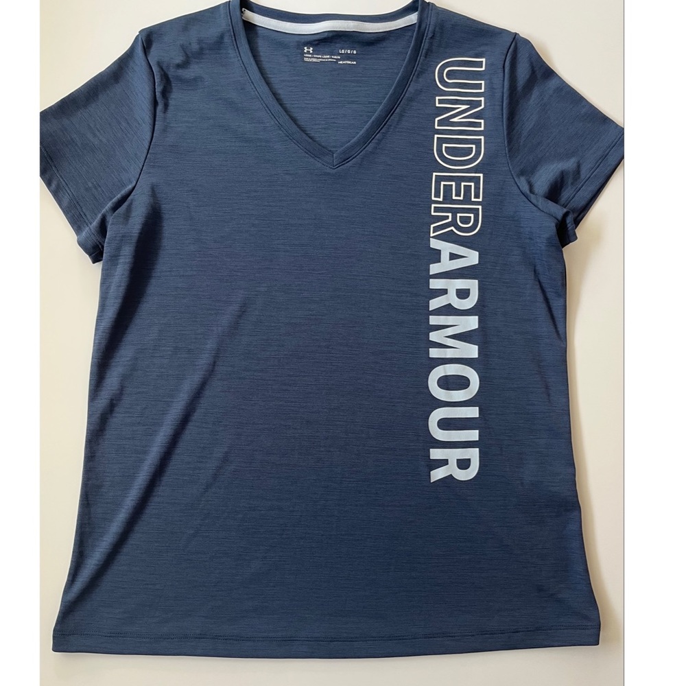 Under Armour Women’s Blue HeatGear V-Neck Graphic Short Sleeve Tee Size Large